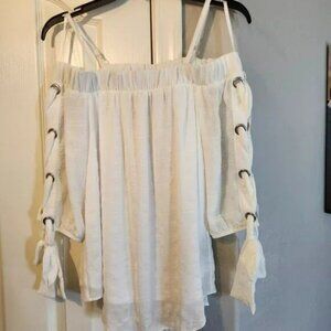 I.N. San Francisco Off the shoulder shirt with bow details S